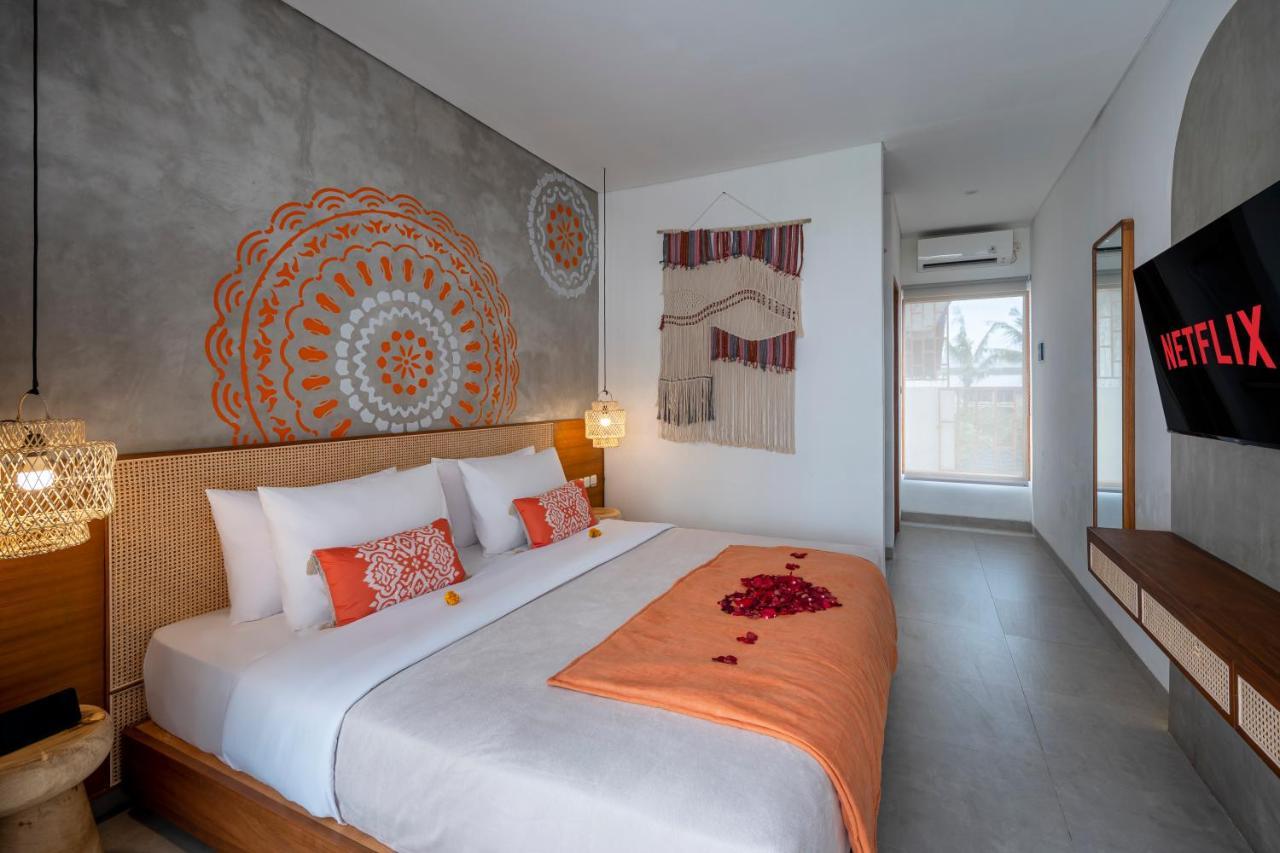 Roomates Surf Camp Canggu By Ini Vie Hospitality Екстер'єр фото