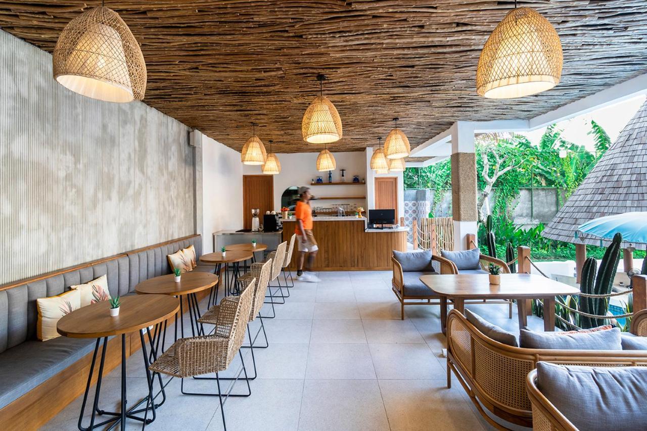 Roomates Surf Camp Canggu By Ini Vie Hospitality Екстер'єр фото