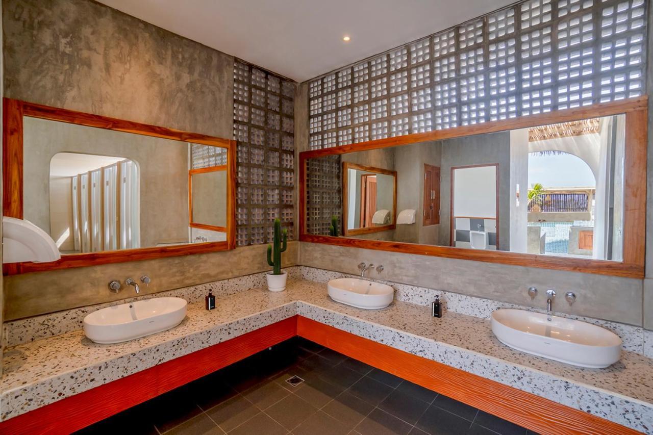 Roomates Surf Camp Canggu By Ini Vie Hospitality Екстер'єр фото