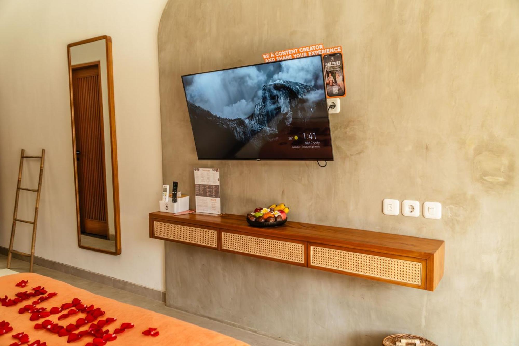 Roomates Surf Camp Canggu By Ini Vie Hospitality Екстер'єр фото