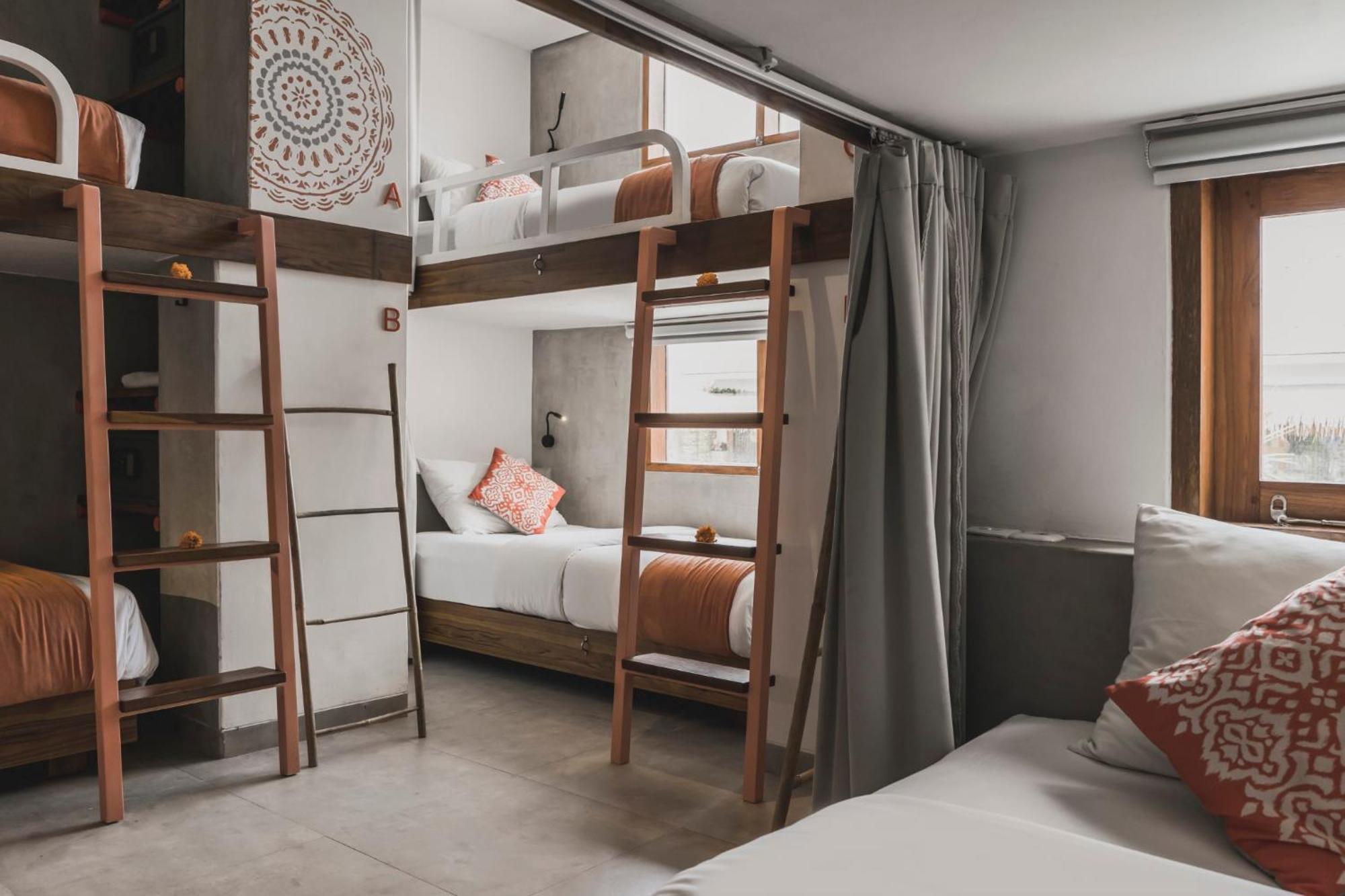 Roomates Surf Camp Canggu By Ini Vie Hospitality Екстер'єр фото