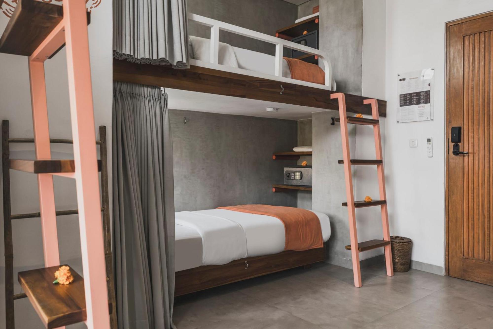 Roomates Surf Camp Canggu By Ini Vie Hospitality Екстер'єр фото