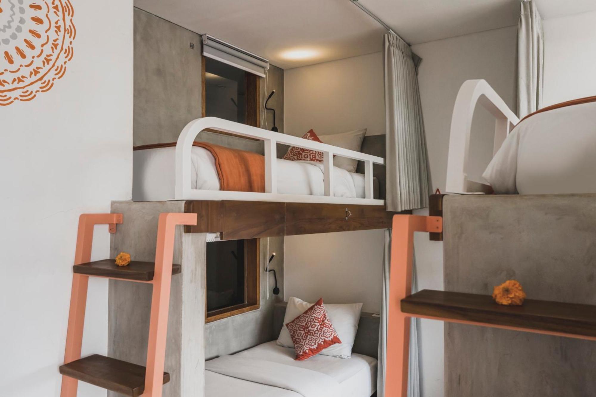 Roomates Surf Camp Canggu By Ini Vie Hospitality Екстер'єр фото