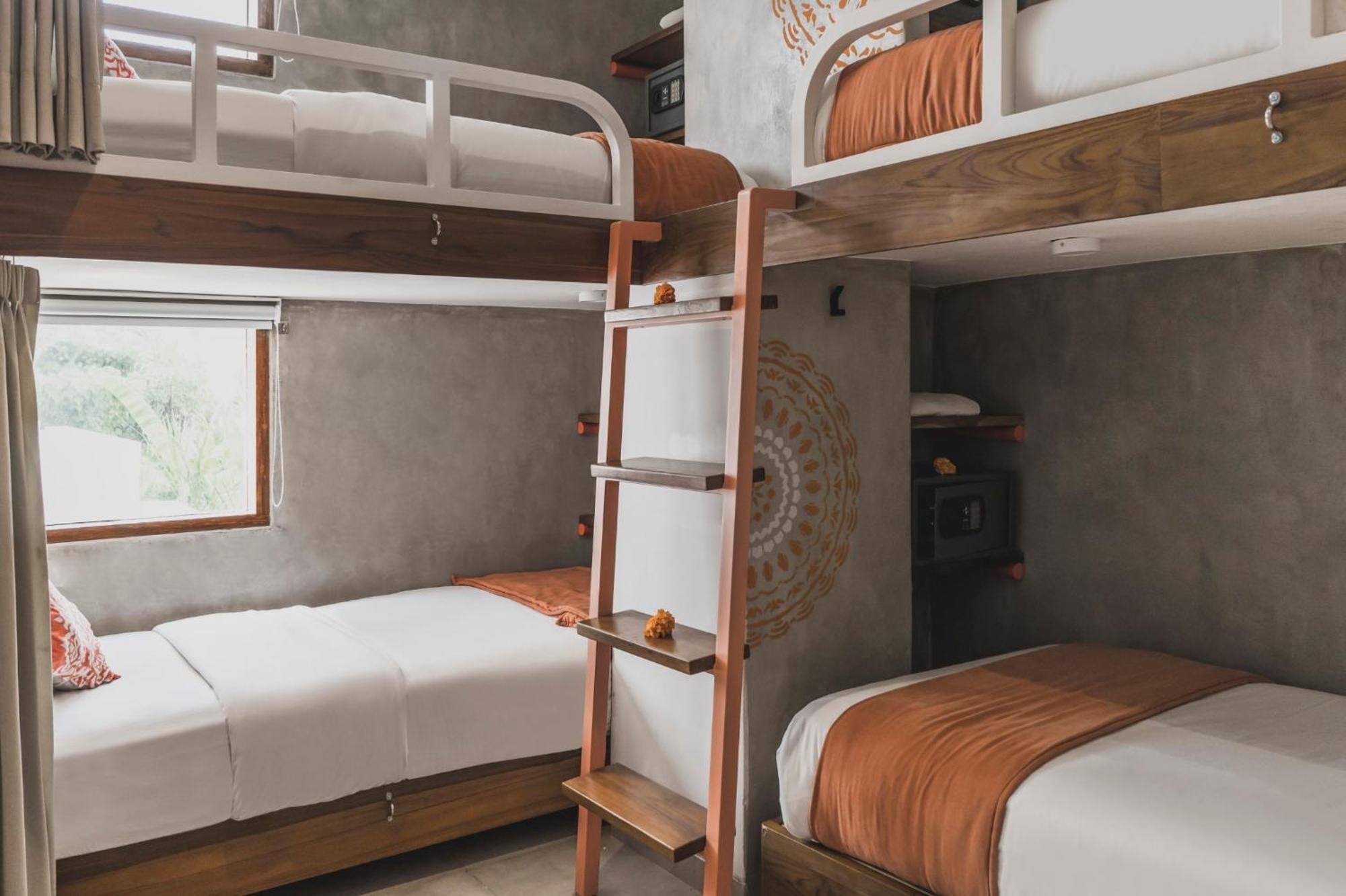 Roomates Surf Camp Canggu By Ini Vie Hospitality Екстер'єр фото